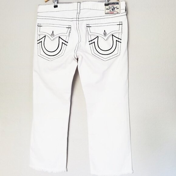 True Religion Men's 40 Straight Leg Jeans Optic White Blue Stitch Flap Raw Hem - Picture 3 of 16